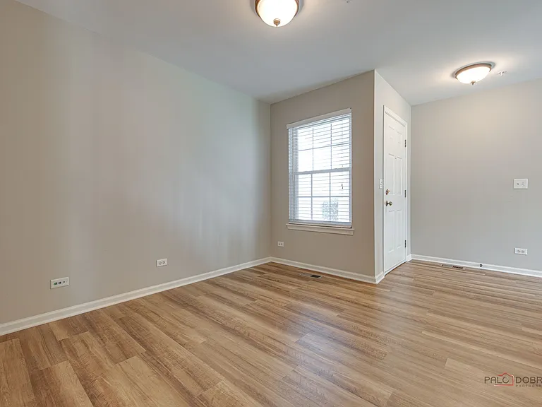 2487 Dickens Dr — Photo 12