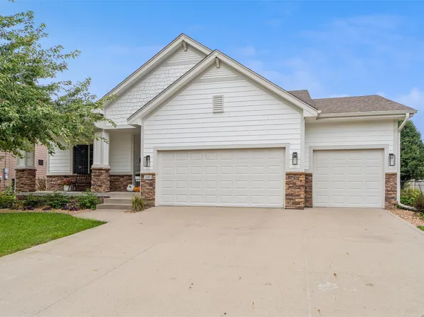 243 S 85th St, West Des Moines, IA 50266