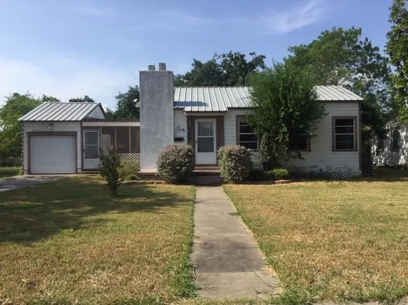 924 W Lee Ave, Kingsville, TX 78363