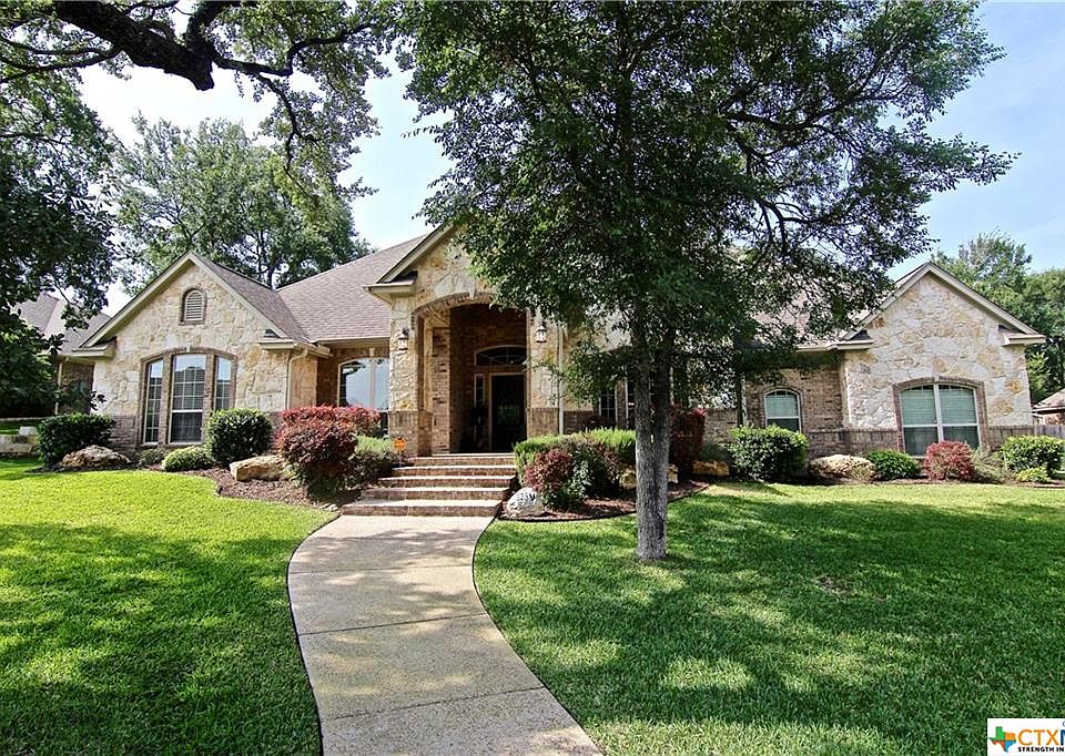 1st image of 325 Eagle Landing Dr