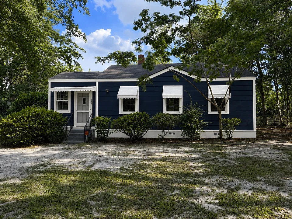 305 Miller St