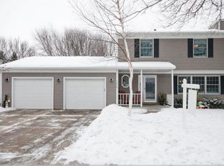 1409 City View Ct NE, Rochester, MN 55906