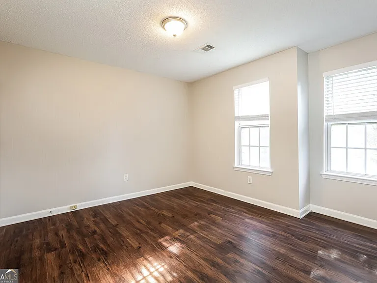 5929 Rosie Ln SE — Photo 12