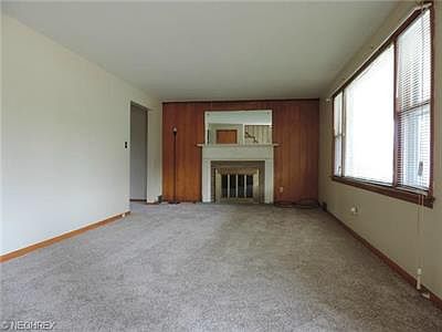 2nd image of 2358 Burbank Ave