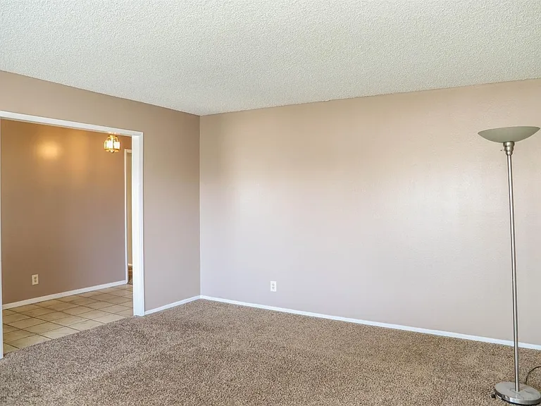 6441 N Augusta St — Photo 3