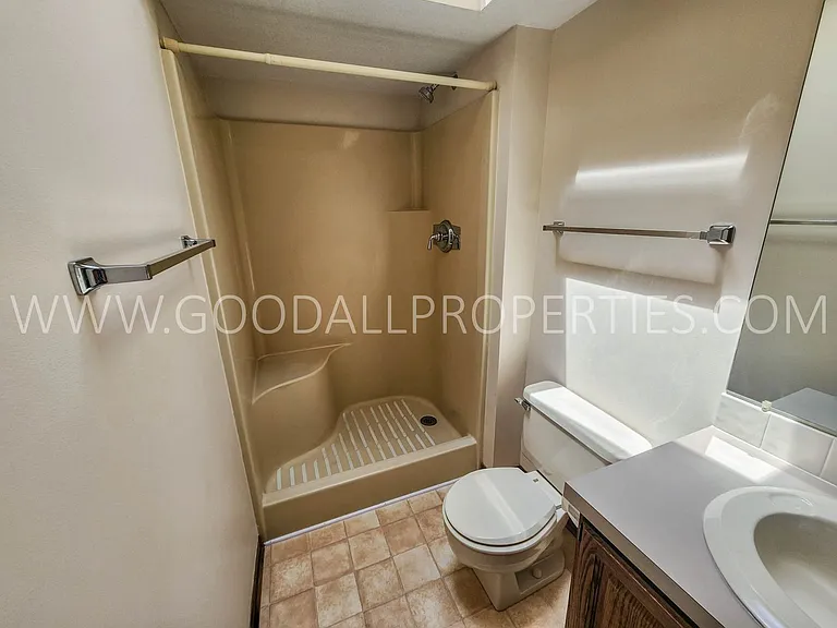 924 Prairie View Dr — Photo 33