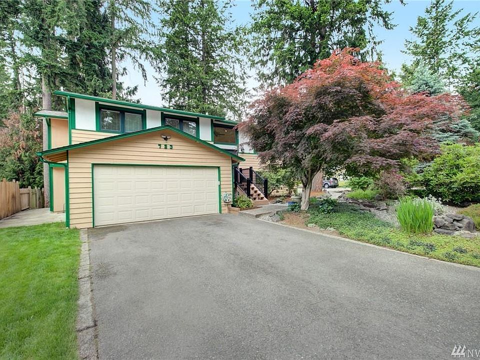 1st image of 723 216th Ave NE