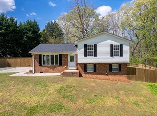 1411 Gus Hill Rd, Clemmons, NC 27012