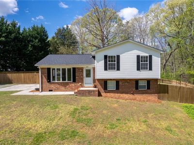 1411 Gus Hill Rd, Clemmons, NC, 27012