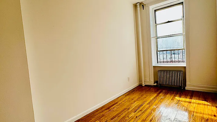 Rented by Compass | media 4