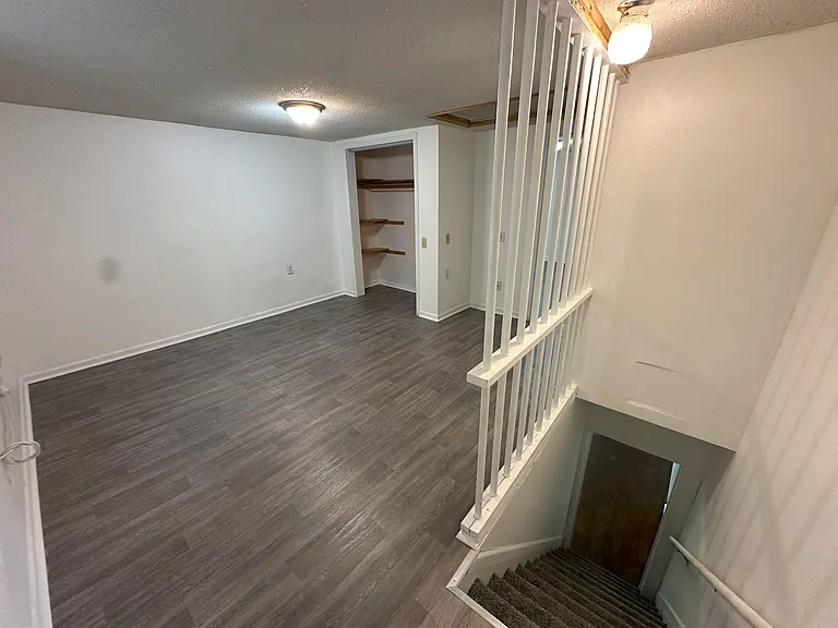 214 W Church St — Photo 8