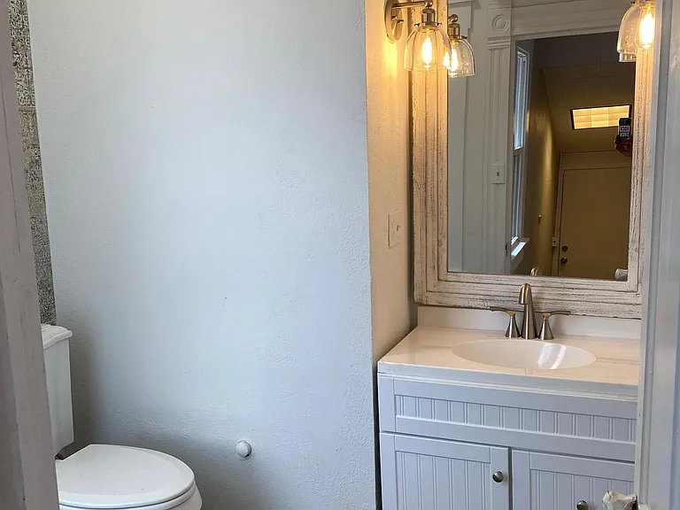 917 E 13th Ave #2 — Photo 4