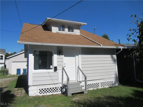 1053 Eaglewood Dr, Willoughby, OH 44094