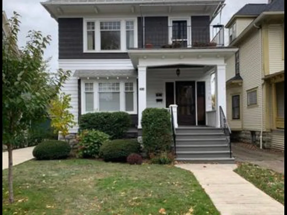 364 Woodward Ave #2