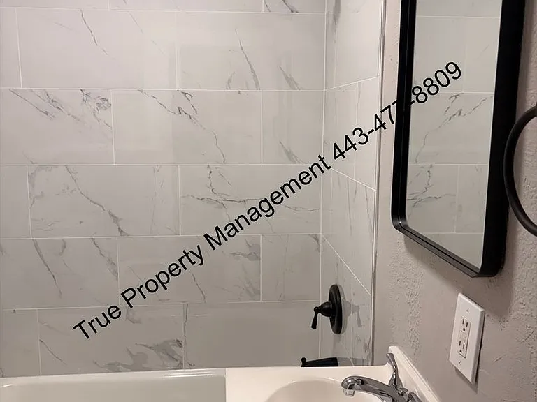 1938 W Lexington St — Photo 9