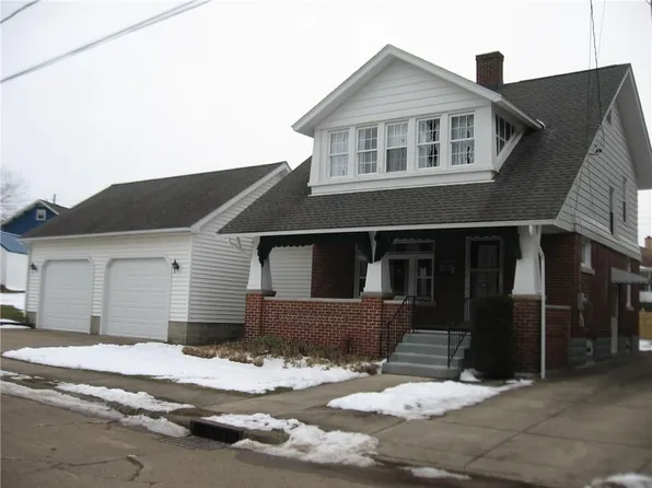 1441 Mapleleaf Dr, Erie, PA 16508