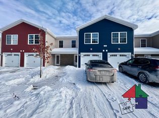 42 Green St APT 105, Milton, VT 05468