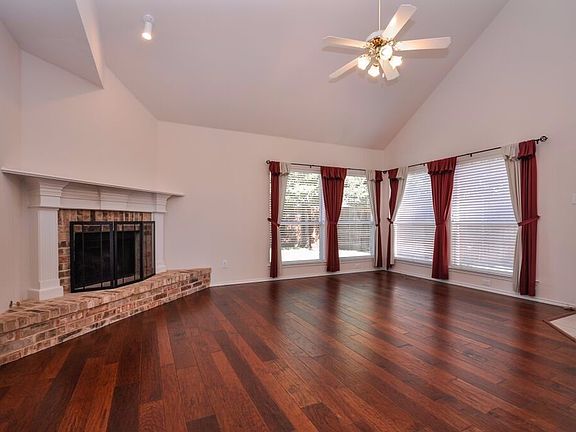 3rd image of 11010 Shadow Brook Ln