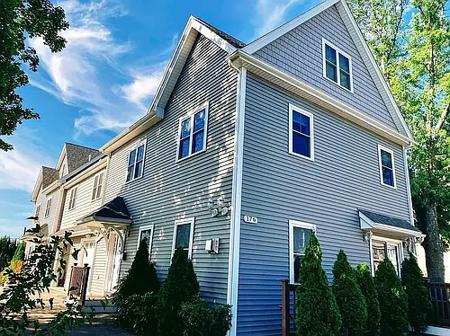 176 Charles St Photo 1