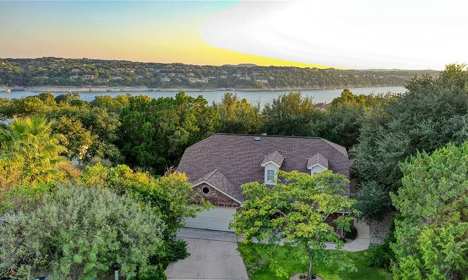 1st image of 18503 Lakehead Cir