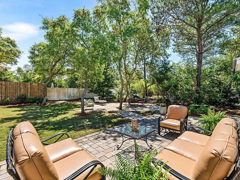 220 Seabreeze Cir — Photo 55