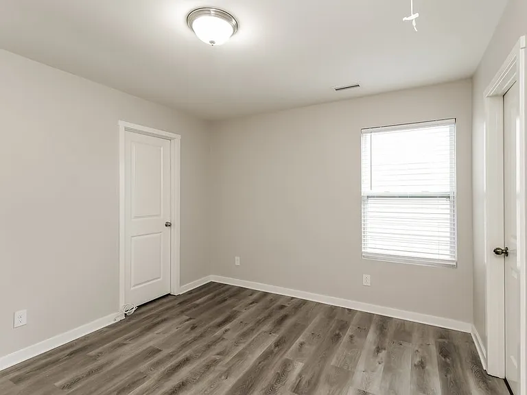 1048 Joselynn Dr — Photo 13