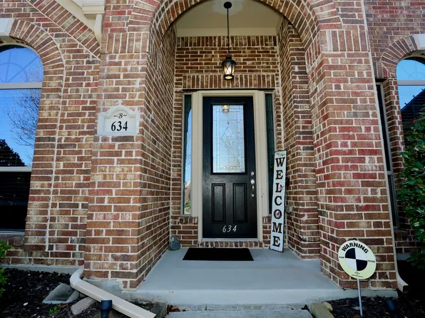 634 Allister Ct, Roanoke, TX 76262