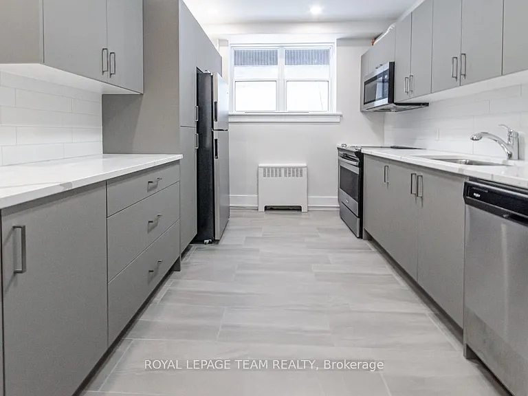 579 Tweedsmuir Ave #1 — Photo 9