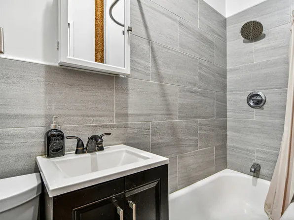 1777 Madison Avenue 24 image 7 of 8