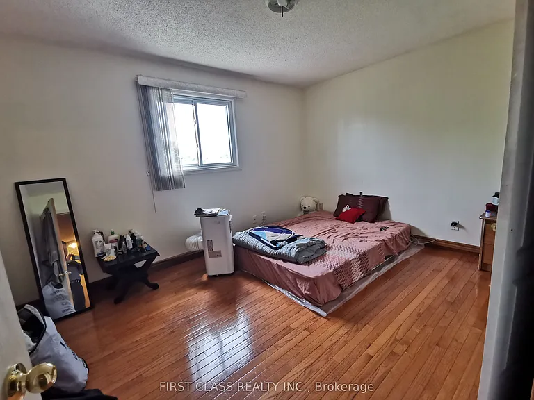 324 Winfield Ter #MAIN2ND FLOOR — Photo 12