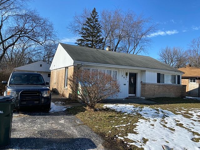 1st image of 261 Minocqua St