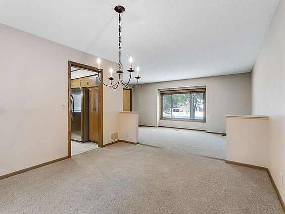 4th image of 9355 Hyland Creek Cir
