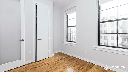 Rented by PREMIUM US INC