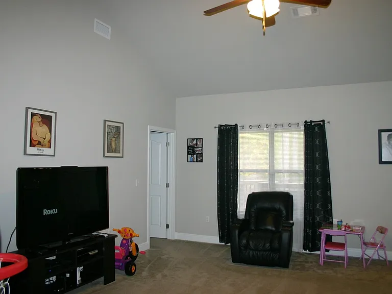 658 Red Fern Rd — Photo 3