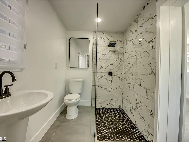 4312 S Pacific Cir — Photo 25
