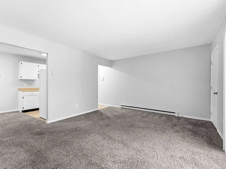 Walnut Woods Apartments — Photo 27