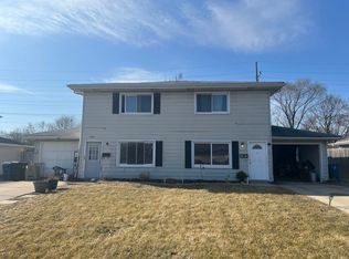 1062 N Highland Ave, Aurora, IL 60506