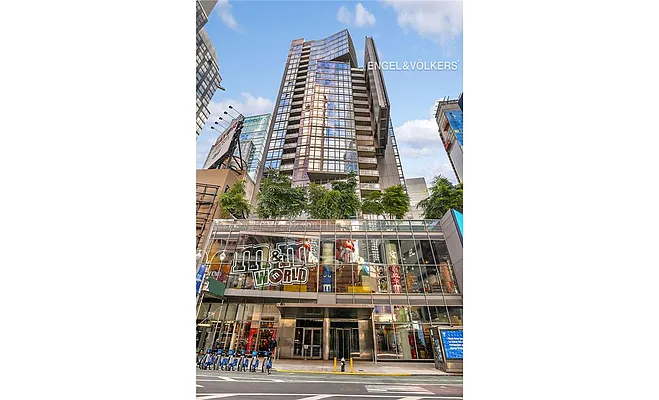 Rented by Engel & Völkers New York City | media 28