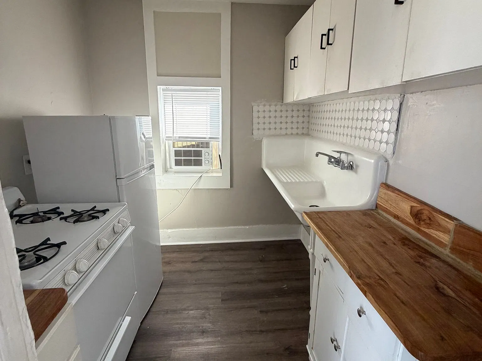 Recently Updated Studio Apartment - Council Bluffs, IA! — Photo 2