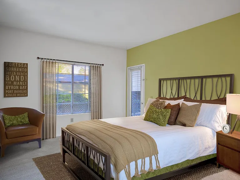 Classic Package I bedroom with carpet (select homes)