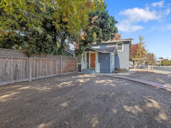1096 E Sycamore Avenue, Tulare, CA 93274