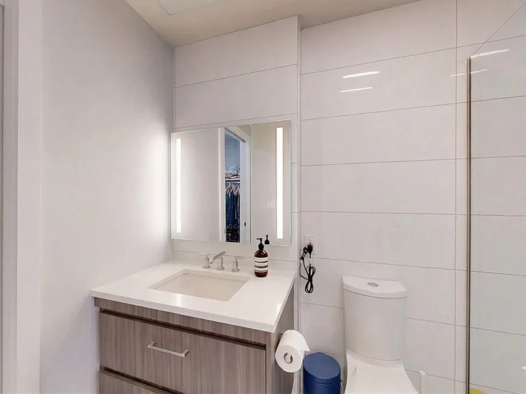 50 Symphony Rd #402 — Photo 12