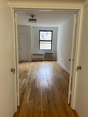 Rented by Manhattan Flats | media 4