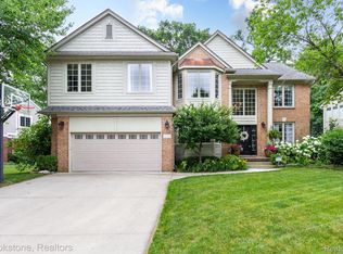 3845 Beechcrest, Rochester Hills, MI 48309