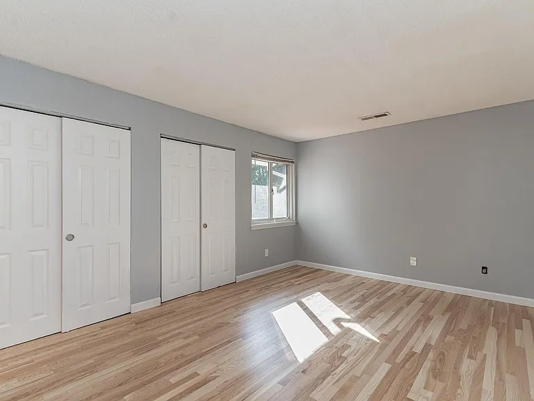 261 Skyline Dr — Photo 10