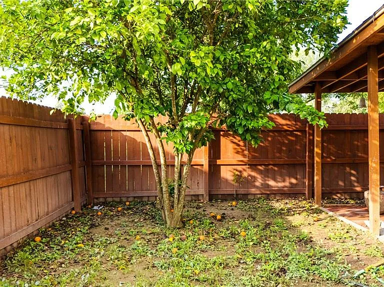715 Continental Dr #3 — Photo 25