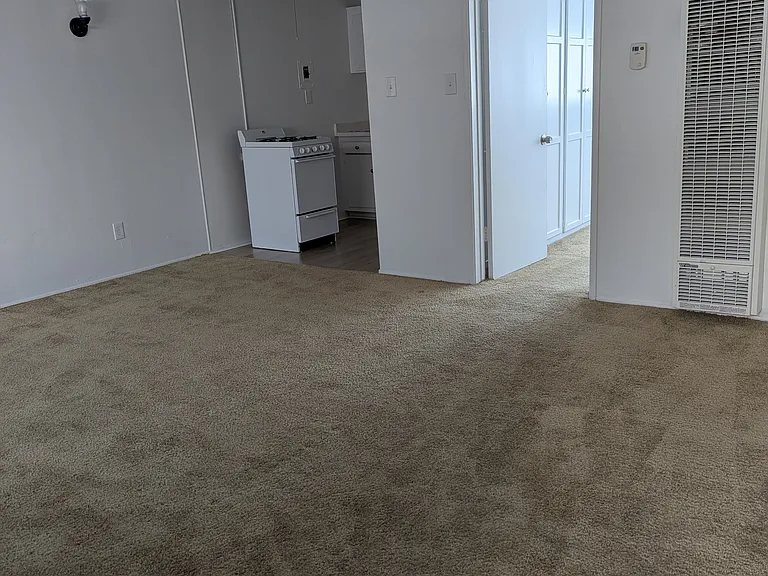 10348 Paramount Blvd — Photo 4