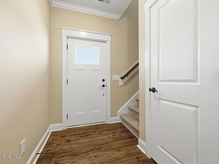318 Dunston Rd — Photo 11