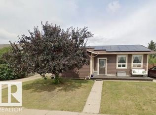11460 152b Ave NW, Edmonton, AB T5X 1E8