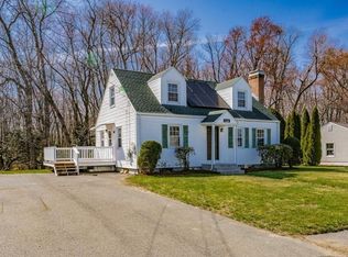 119 Florida Dr, Agawam, MA 01001